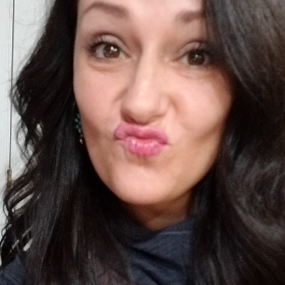 Meet your Posher, Lisa